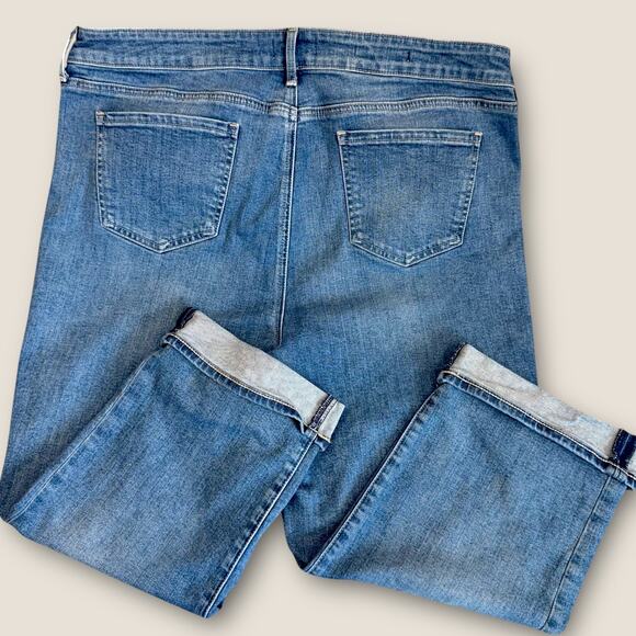 NYDJ Marilyn Straight Crop Cuffed Blue Washed Jeans Lift Tuck Stretchy Size 18 - Picture 3 of 11